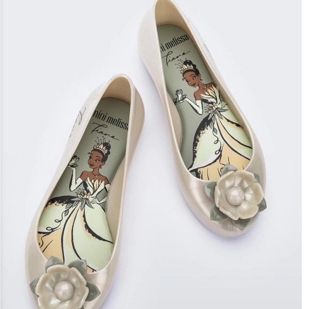 Mini Melissa Cream Dress Shoes with Flower Accent